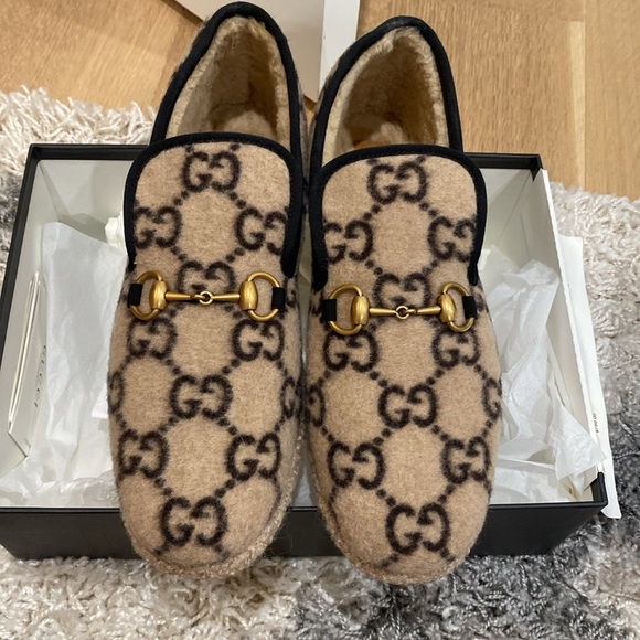 Worn once ! Fire Gucci loafer, super comfy - Picture 1 of 4